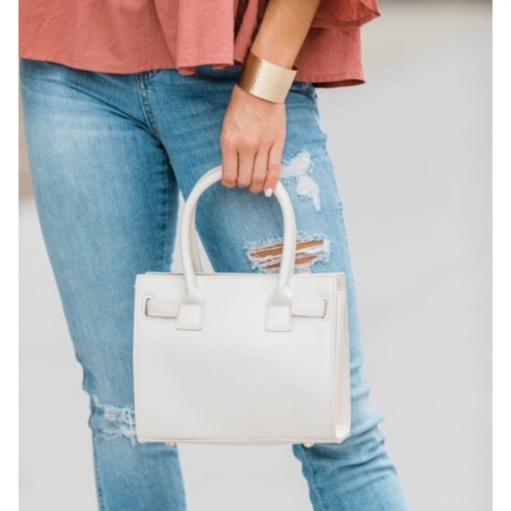 CREAM PURSE (removable shoulder strap)